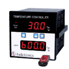 UNIVERSAL TEMPERATURE CONTROLLER LOGGER